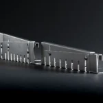 Dieses Bild zeigt die Stoßverbindung der höhenverstellbaren Kiesleisten.