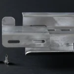 Dieses Bild zeigt die Schneeschutzschiene inkl. Verbindungsstück